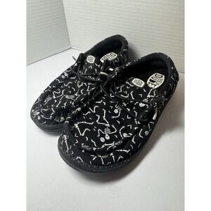 Skeleton Hey Dude Wally Youth Size 4 Slip On Excellent Condition